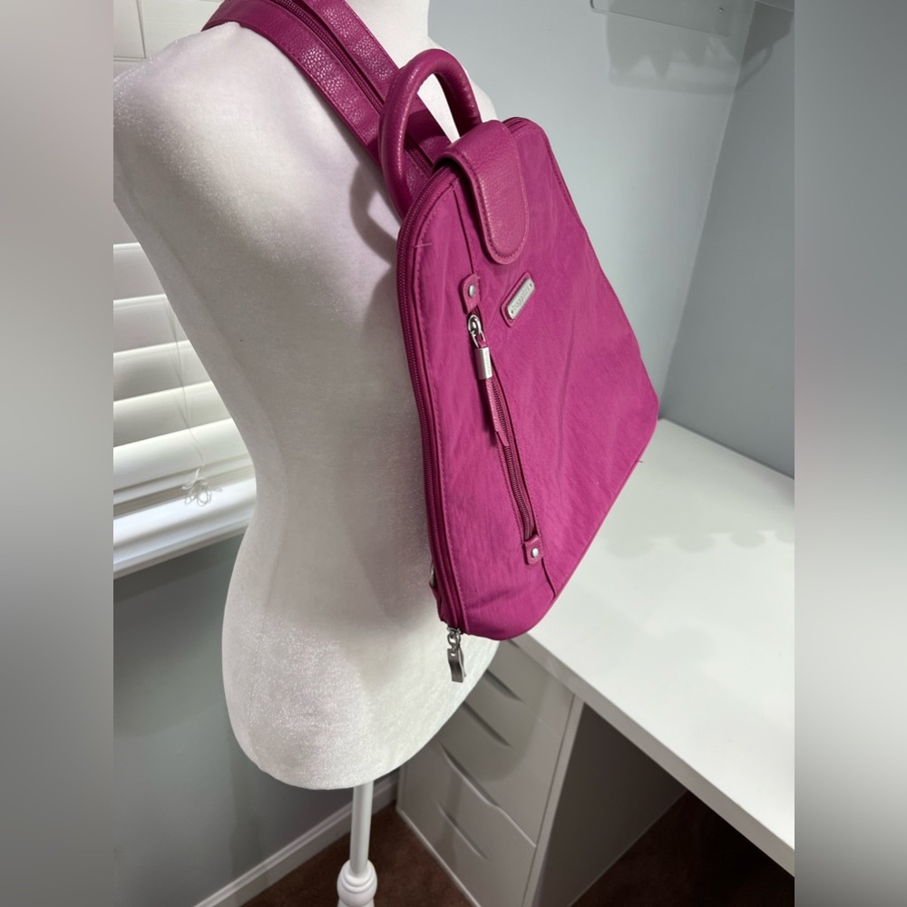 Baggallini Metro Backpack‎ - Picture 5 of 9